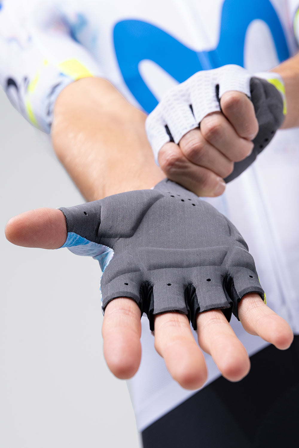 GUANTES CORTOS VIPER UNISEX MOVISTAR TEAM 26