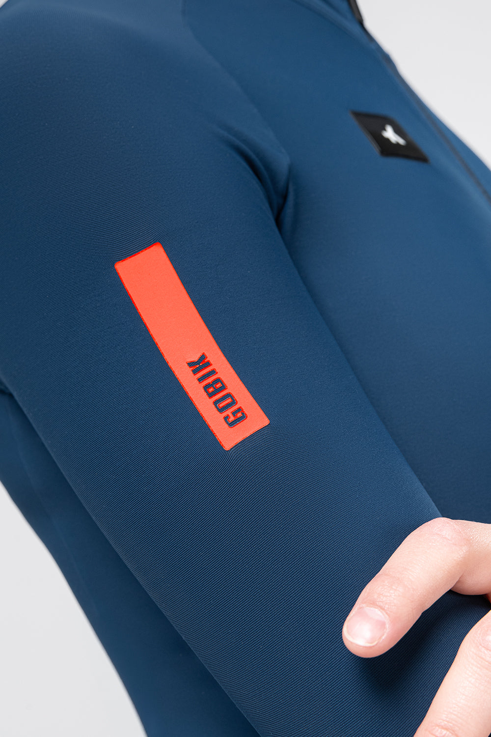 MAILLOT MANGA LARGA PACER SOLID 2.0 MUJER ASSAULT