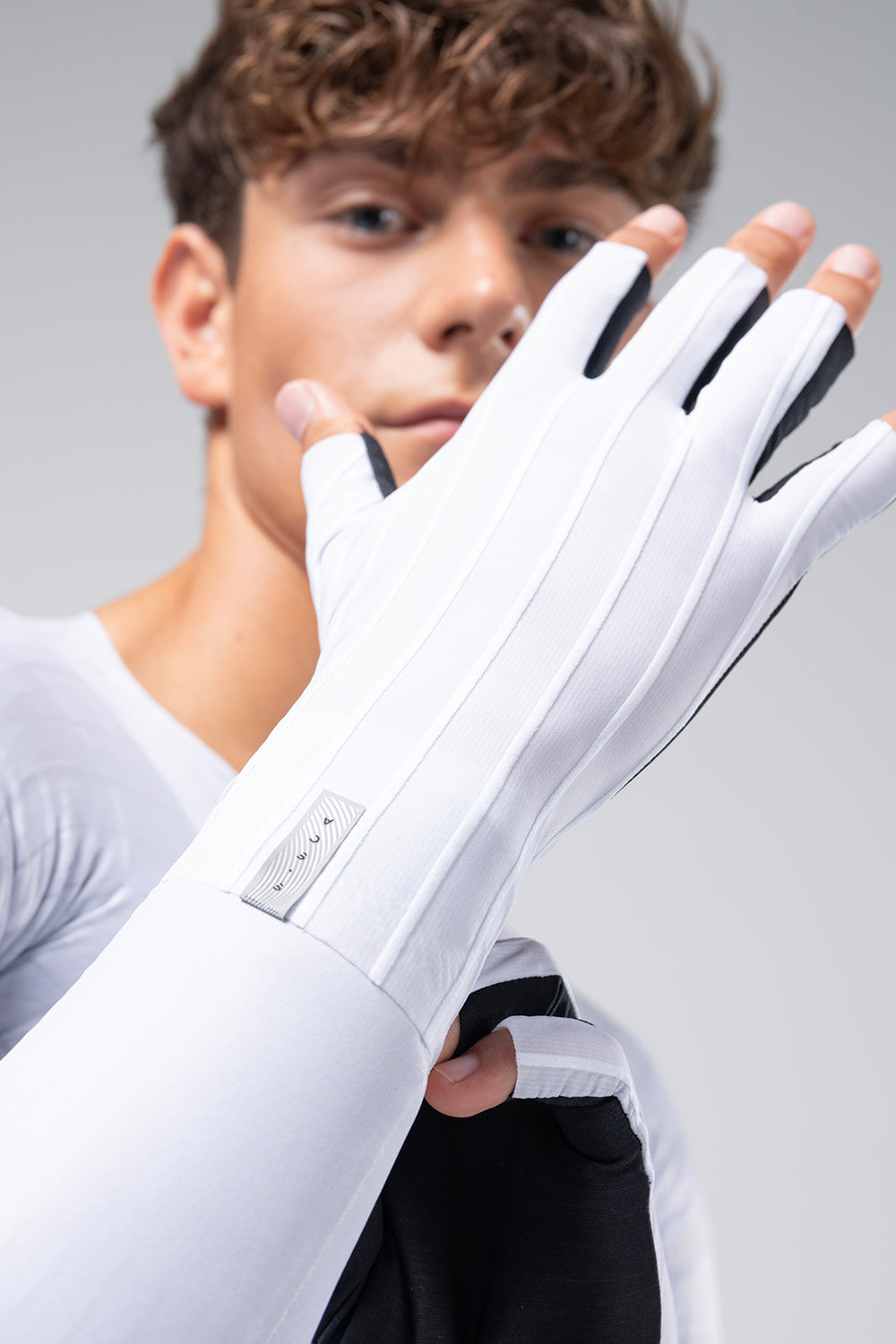 GUANTES CORTOS KINETIC UNISEX WHITE