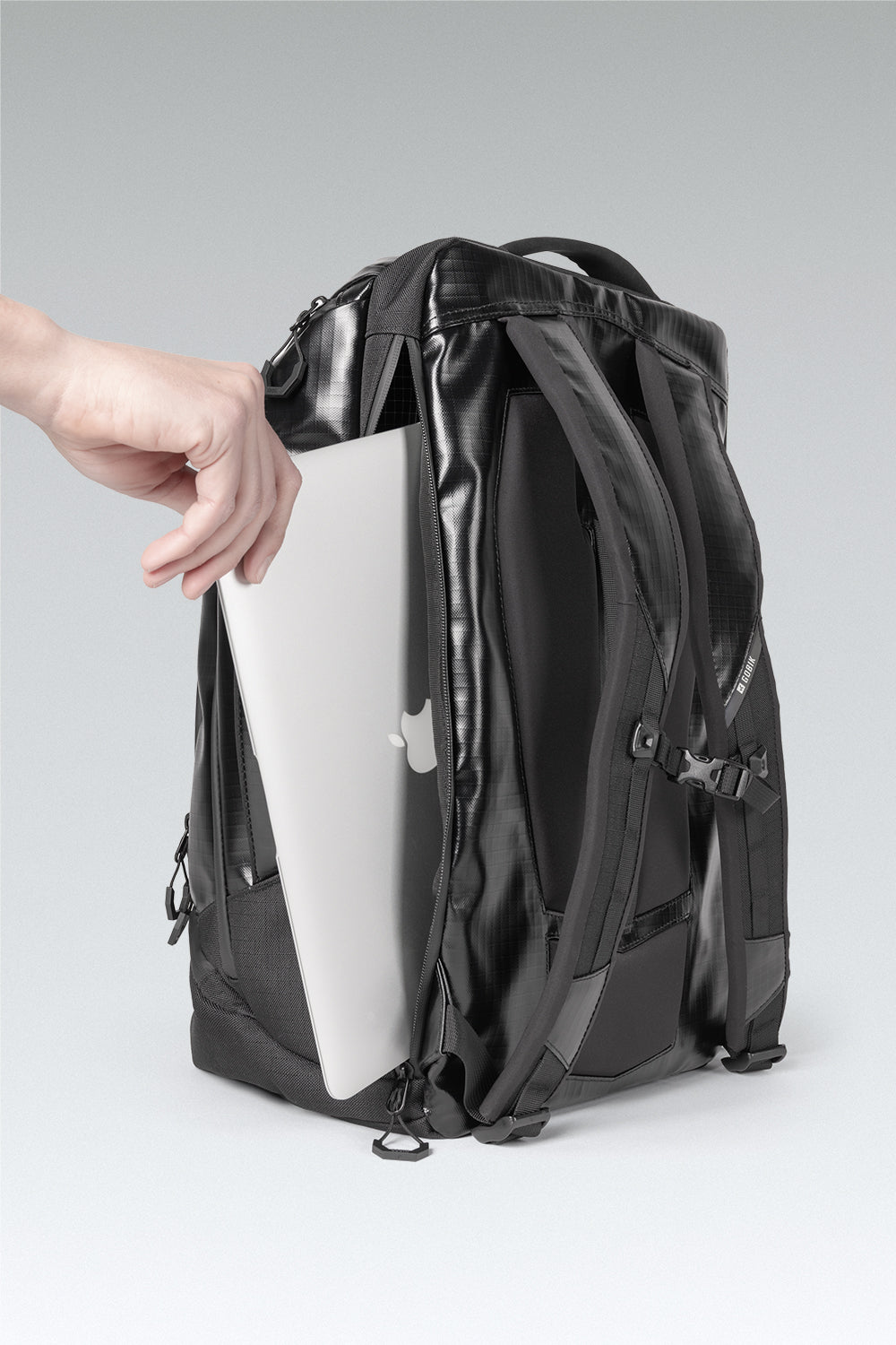 MOCHILA DE CICLISMO STOW TRUE BLACK 35L