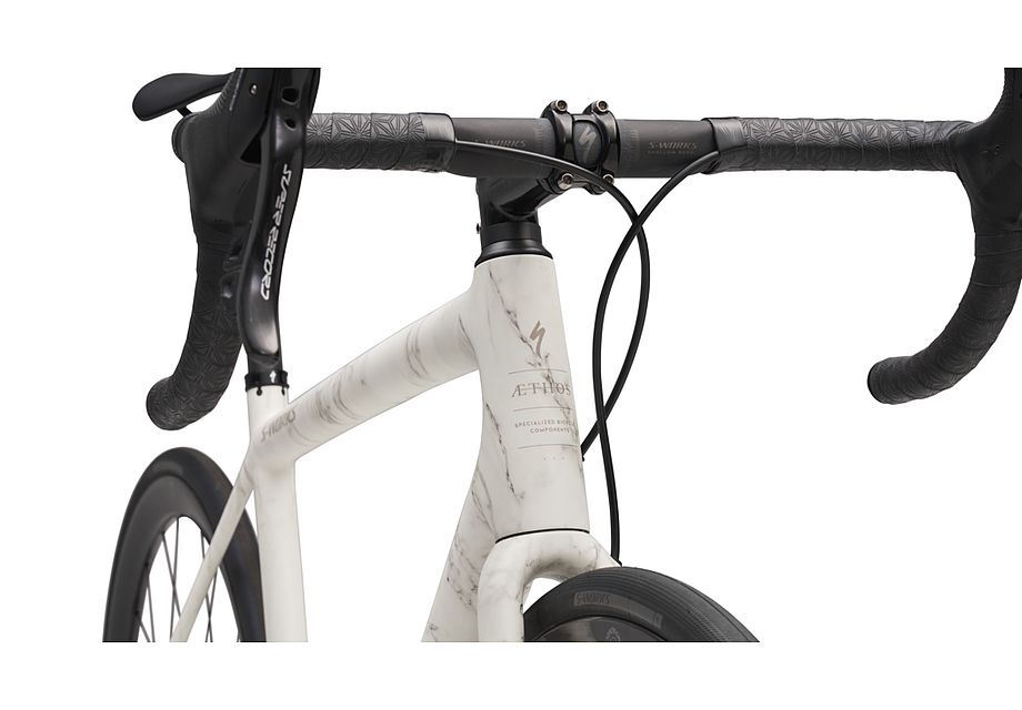 S-Works Aethos – Campagnolo LTD
