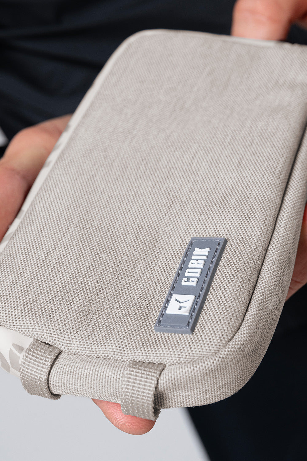 FUNDA DE MOVIL ESSENTIAL 2.0 TOFU