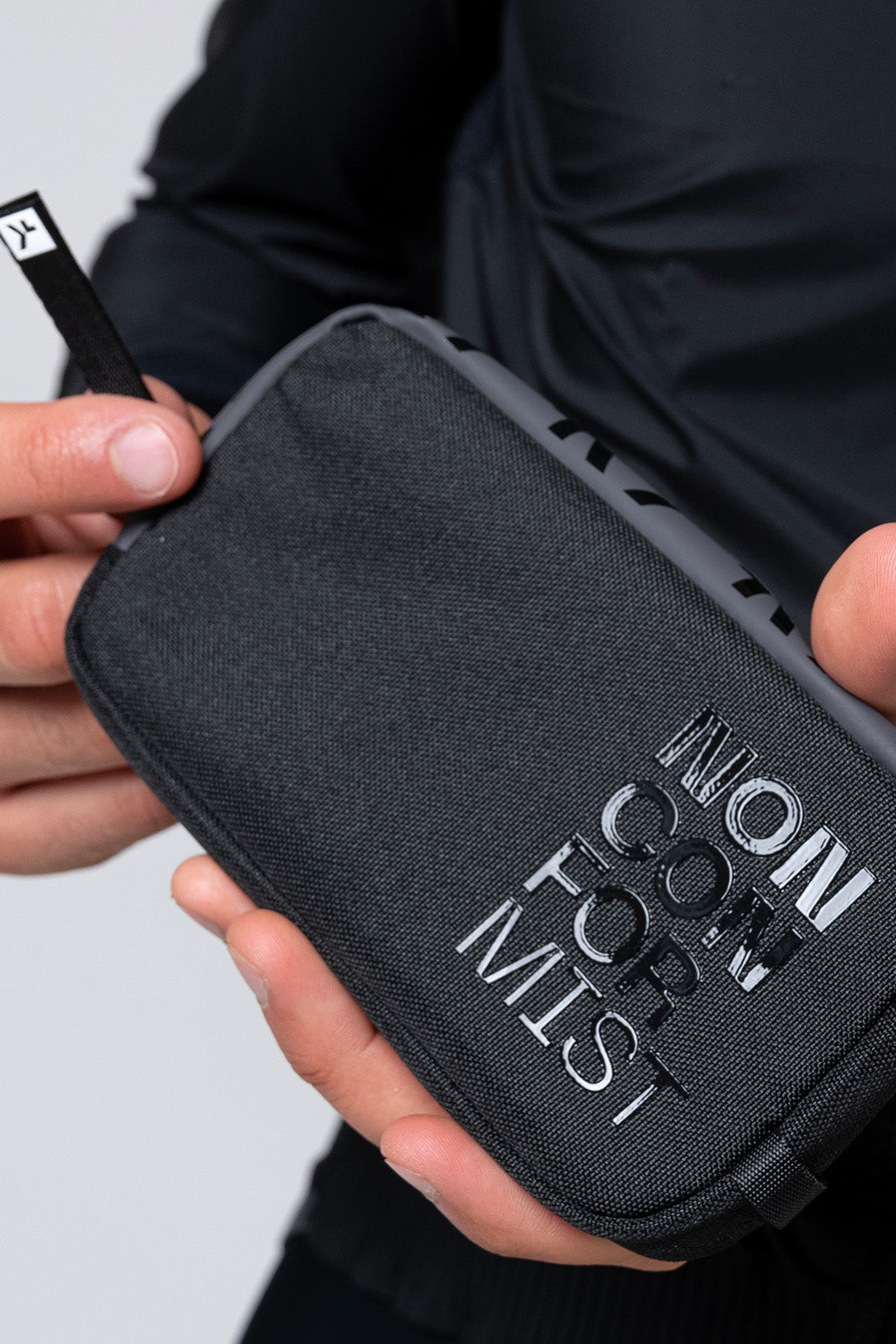 FUNDA DE MOVIL ESSENTIAL 2.0 TRUE BLACK
