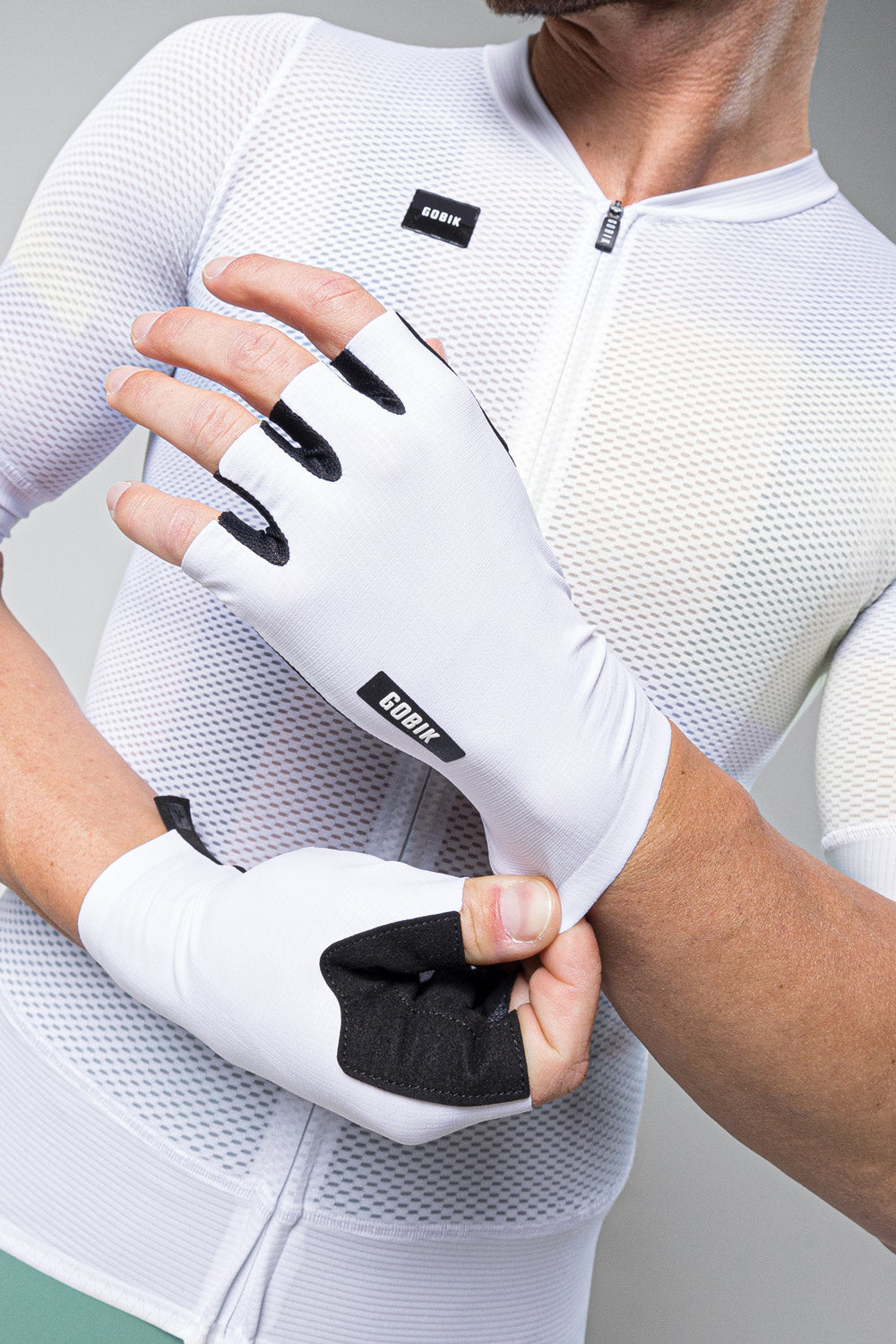 GUANTES CORTOS MAMBA 2.0 UNISEX WHITE