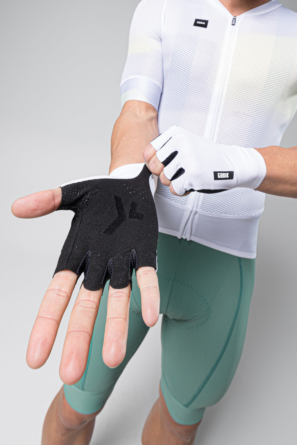 GUANTES CORTOS MAMBA 2.0 UNISEX WHITE