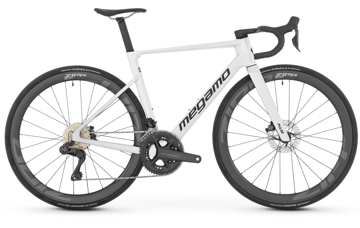 Megamo Pulse 05 CW 2026 - Pure White