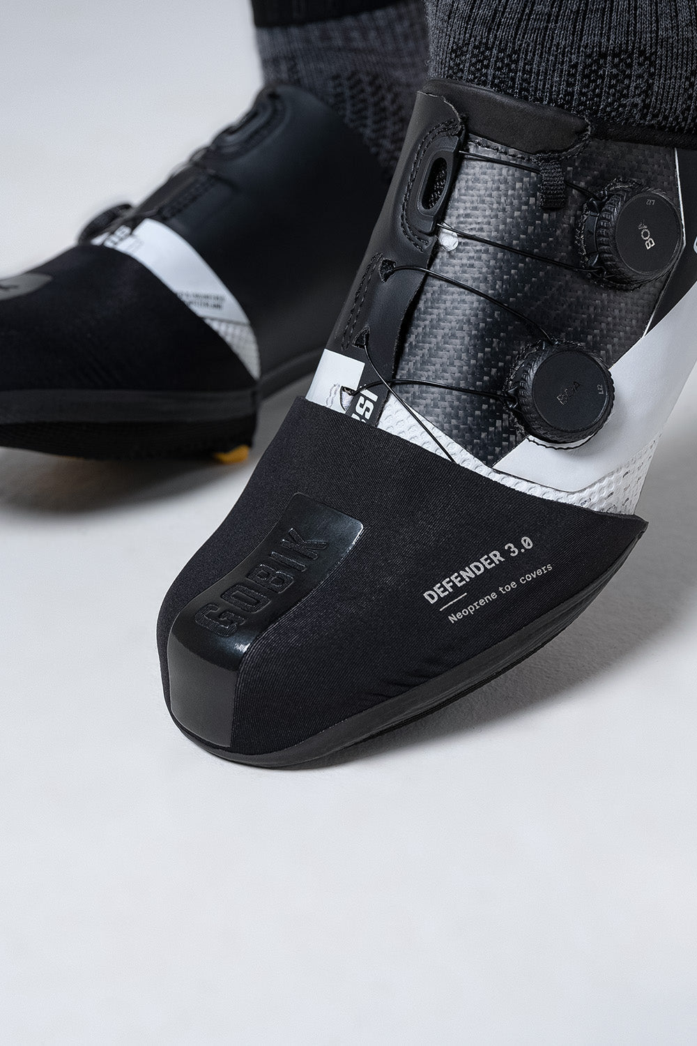 PUNTERAS DEFENDER 3.0 UNISEX BLACK