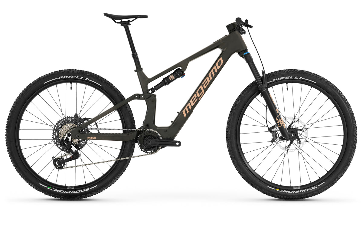 Megamo Reason AIR CRB 08 29" 2026 - Black