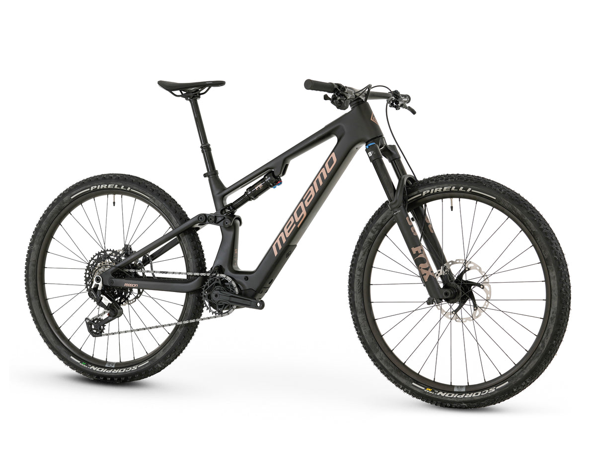 Megamo Reason AIR CRB 08 29" 2026