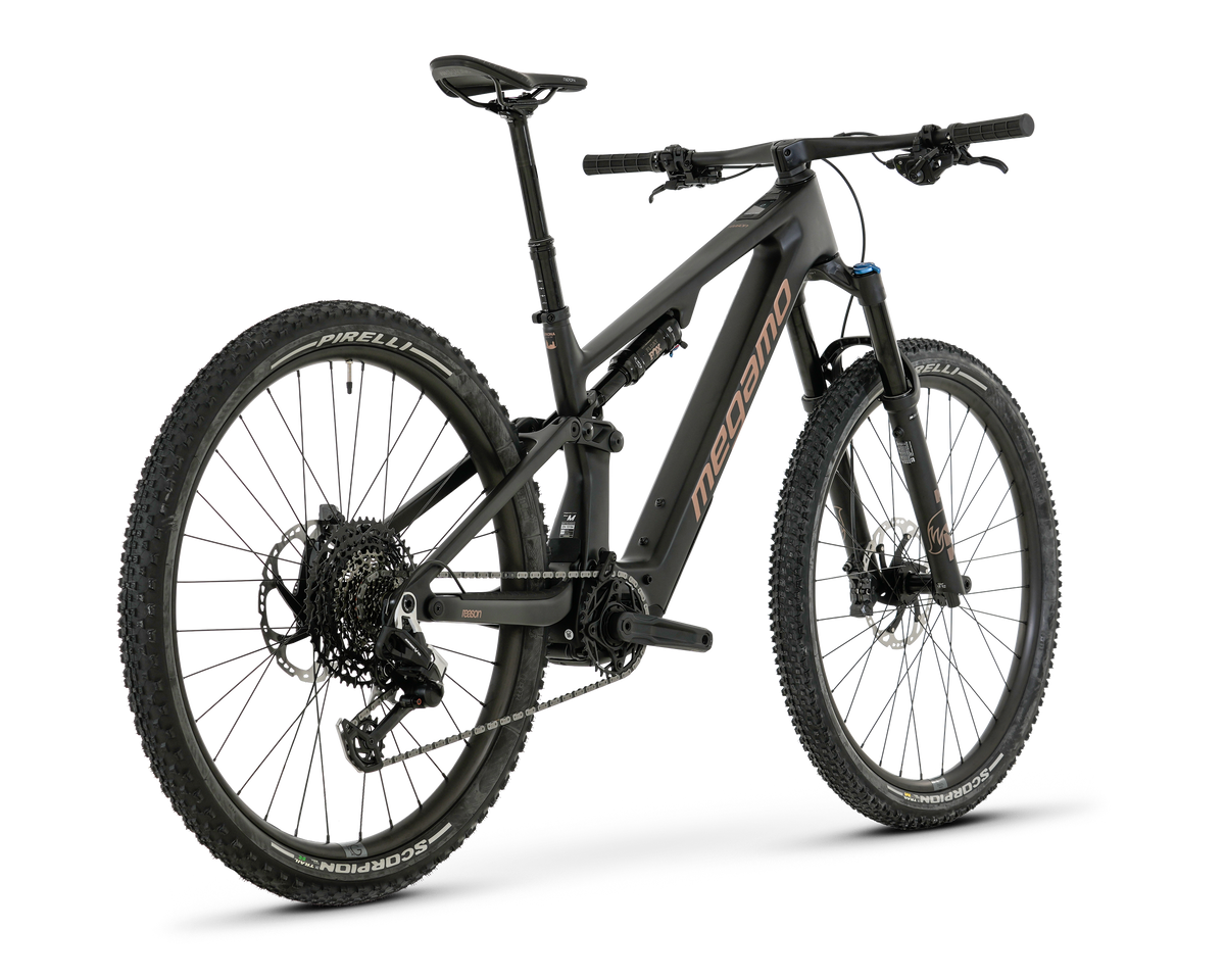 Megamo Reason AIR CRB 08 29" 2026