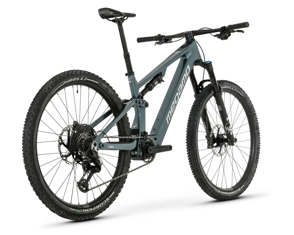 Megamo Reason AIR CRB 08 29" 2026