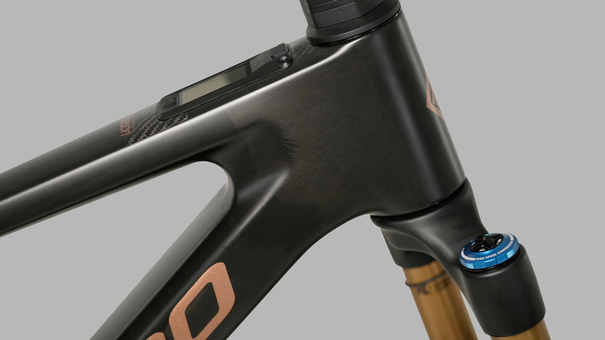 Megamo Reason AIR CRB 00 29" 2026